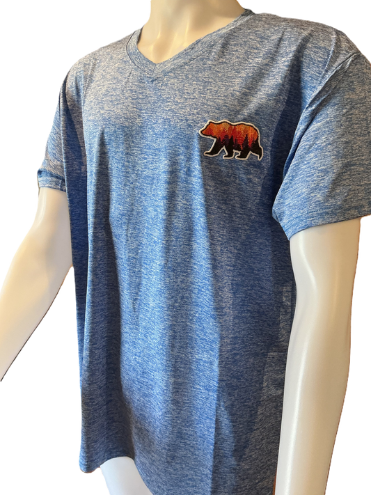“Bear Trap Tee” – V-Neck Sport Stretch 🔥